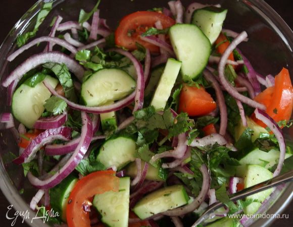 Смешиваем с остальными овощами.