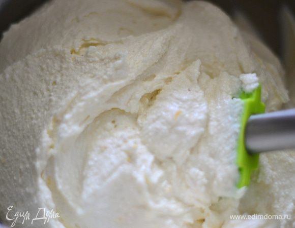 Взбить до однородности и пышности.