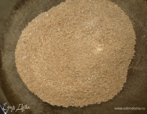 Для начинки:масло растопить. А корицу смешать с сахаром.