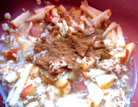 Немного корицы... Варим минут 5.помешивая.