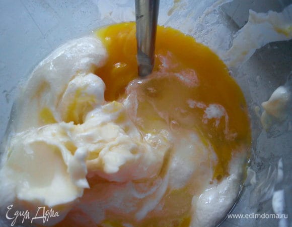 Смешать ингридиенты для верхнего слоя