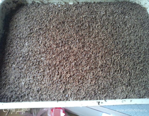 Посыпать шоколадной стружкой и выпекать при 200 С 40-45 минут