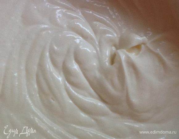 НАЧИНКА: Добавить к массе ром.