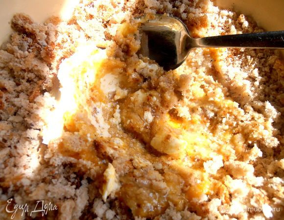 Перемешиваем-растираем массу...