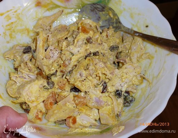  Посолить, поперчить, аккуратно перемешать. Оставить на 5 мин.