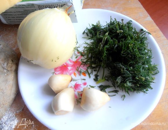 А пока приготовим ароматный припёк для верха!