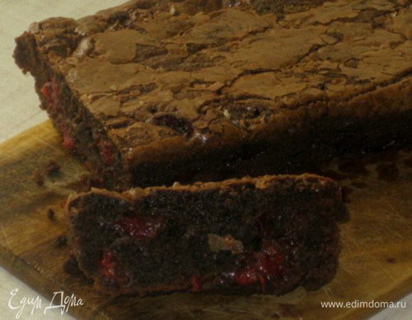 Разрезаем, не забудьте сварить кофе! Сейчас будет угощаться...)))