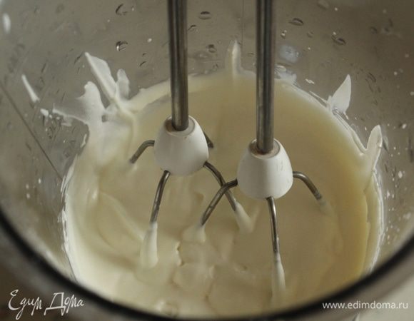 Сливки 35%  хорошо взбить.