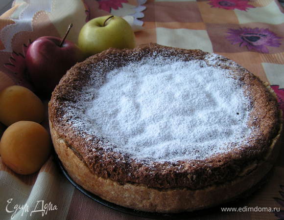 Вынимать пирог, когда остынет. Посыпать пудрой. Приятного аппетита)