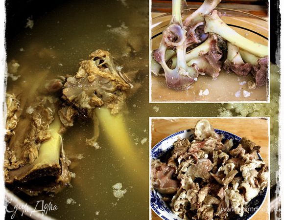 И перебираем. Кости уже…, в общем, очищаем до костей. Мясо режем или рвем, это как получится, на небольшие кусочки и откладываем в сторонку.