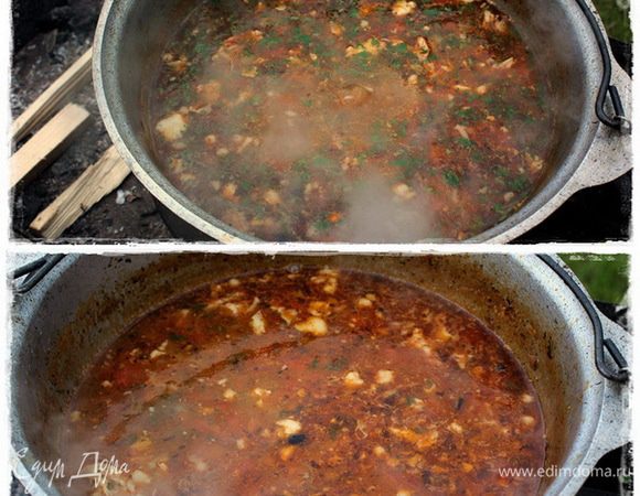 Перемешиваем и даем побулькать слегонца ещё минут не больше десяти.