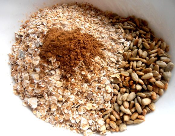 Соединим,добавим корицу,ваниль.