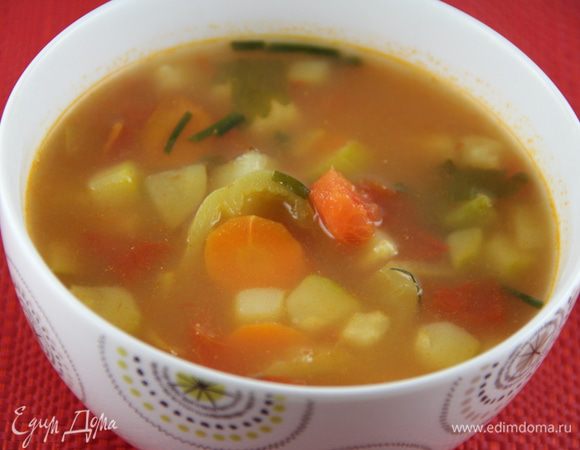 Разливаем его по тарелкам и подаем, например, со сметаной. Приятного аппетита))