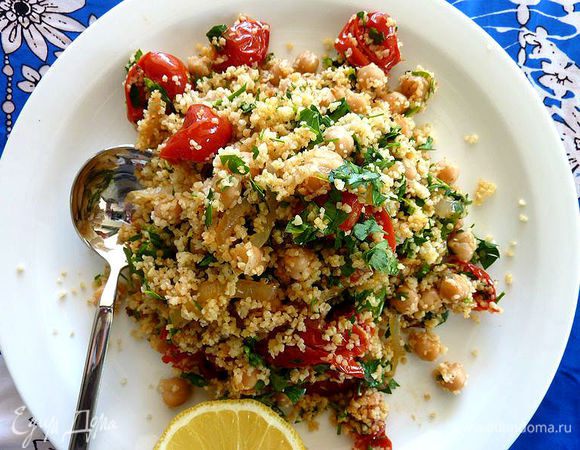 Подавать  с дольками лимона.