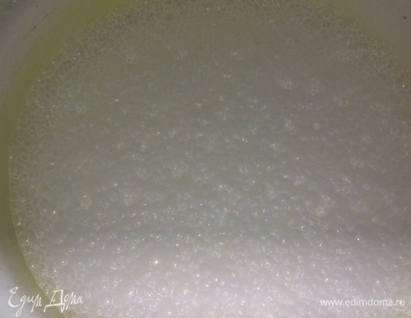 Взбиваем сливки с сахарной пудрой