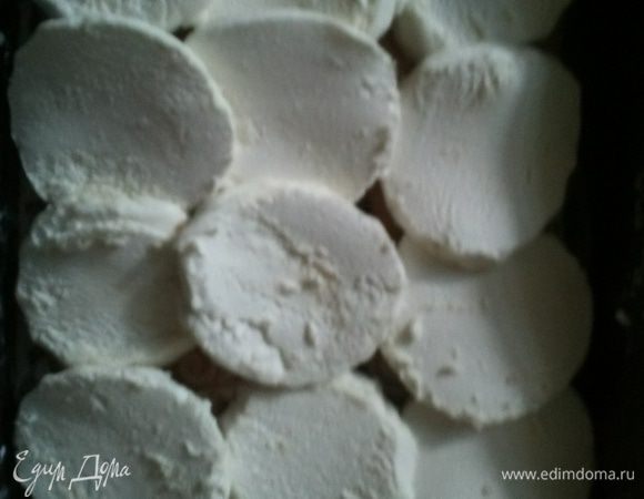 Далее слой зефира и снова печенья