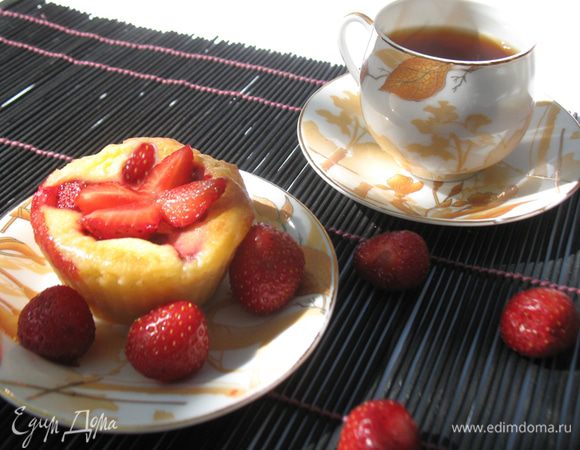 Наливаем чай (кофе) и наслаждаемся великолепным вкусом творожной выпечки. 