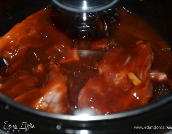 За 30 мин. до готовки выльем этот соус поверх риблет. Поставим программу 30 мин. и режим быстрый HIGH.