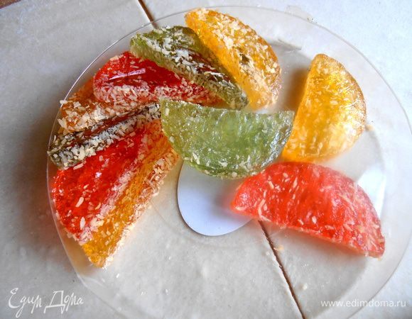 Вот такие дольки оказались дома,но,видно,из-за жары, они стали мягкими и срочно нужно было им найти применение)))