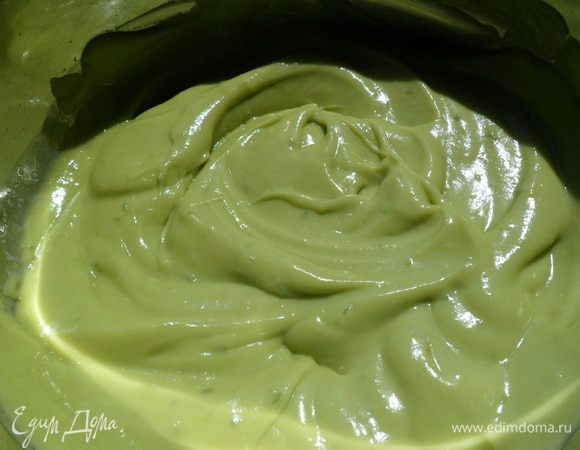 Разводим желатин по инструкции и соединяем с пюре, отправляем в холод до застывания.