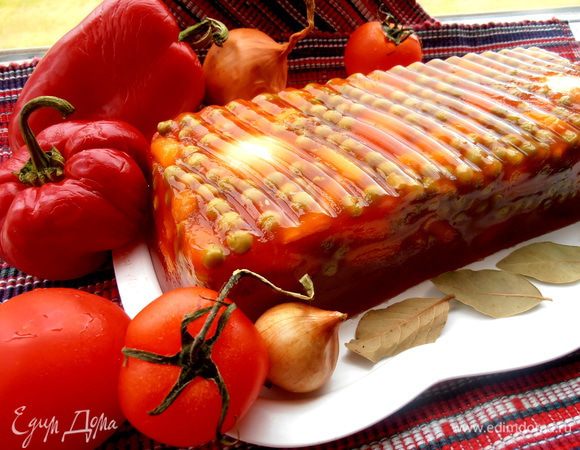 Подаём в таком виде, украсив овощами)))