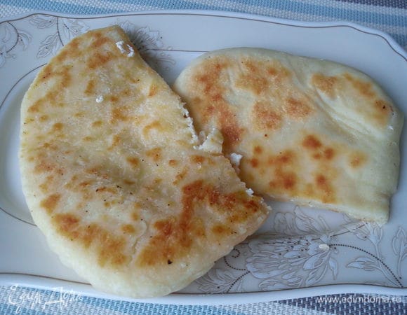 Очень вкусно сочетается этот салатик с Индийскими лепешками "Наан с сыром" (CHEESE NAAN) от Иришки burro.salvia