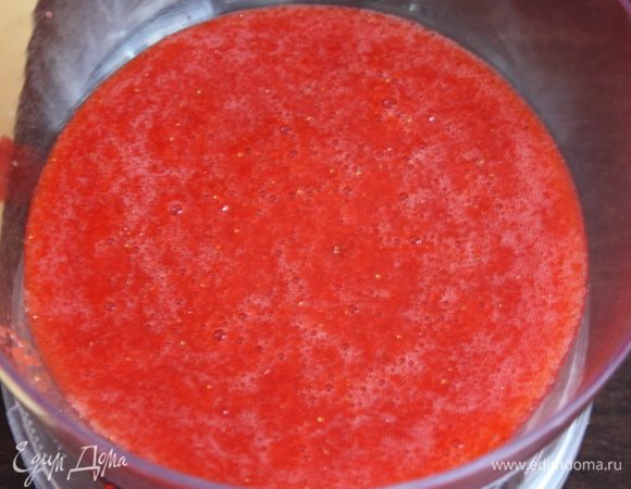 Протереть через сито.