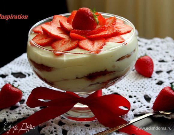 И конечно же, всем рекомендую нежнейший Клубничный Тирамису от Нины)