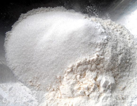 Сахара по рецепту нужно стакан, но я уменьшила, так как морковь сладкая у меня...