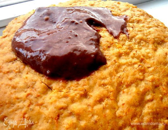 Выкладываем оставшийся крем...