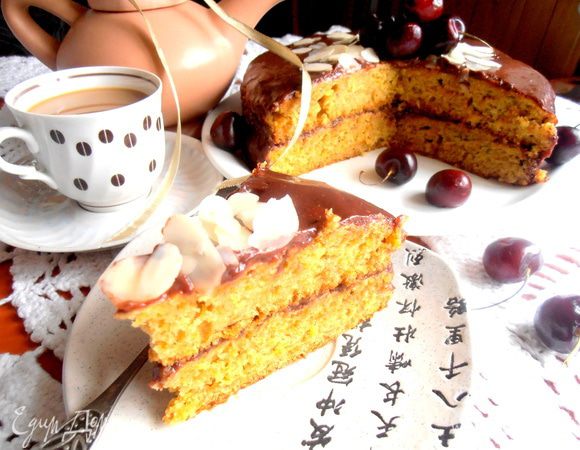 Кусочек такого тортика смело можно подать даже ребёнку на завтрак и свою порцию каротина  Ваше чадо получит на весь день)))