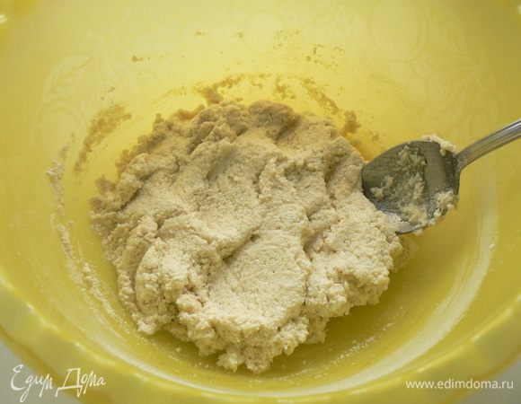 Творог протереть, смешать с остальными продуктами, 