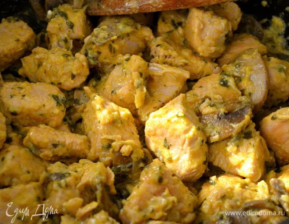 Мясо покроется нежным кремовым соусом. 