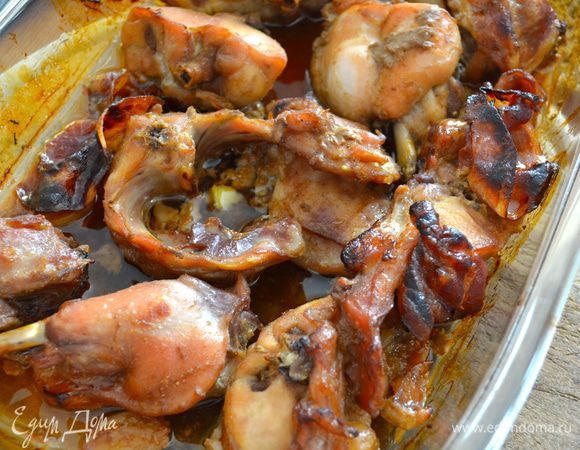 Пару дней назад делала кролика в имбирно-медовом маринаде по рецепту Оксаны (http://www.edimdoma.ru/retsepty/55771-krolik-zapechennyy-v-imbirno-medovom-marinade) Всем любителям крольчатины рекомендую!!! )))) 