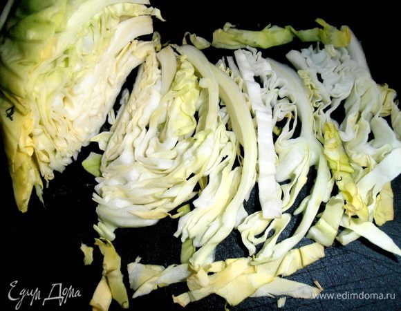 Главный секретный ингредиент)))... свежая капуста! Она лёгкая, поэтому такой маленький вес...