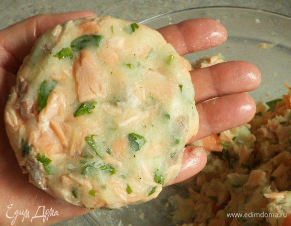 Приплюсните каждый до 2 см толщиной.