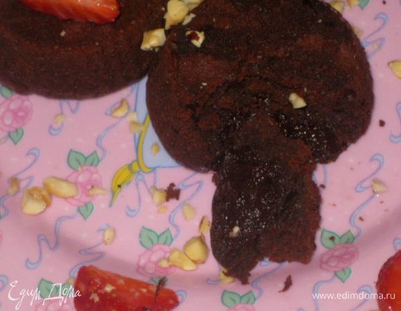 Выпекать при 200С 5-6 минут. Не больше!