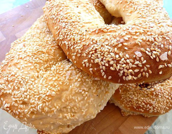 Выпекать 15 минут при температуре 180 градусов до золотистого цвета.