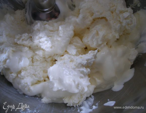 Творог взбить со сметаной....