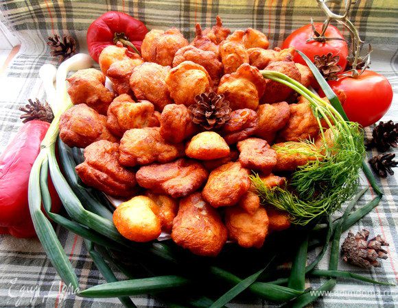 Подаём свежеиспечённые мягкие пончики, пока тёплые!