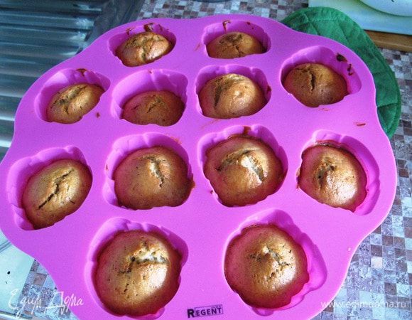 Выпекать при 150 градусах около 50 минут.