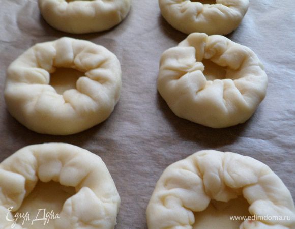 серединку можно заполнить чем угодно:помидорками черри,сыром....