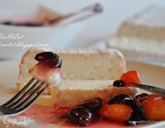 Подавать с сиропом, сливками, мороженым. Приятного аппетита!