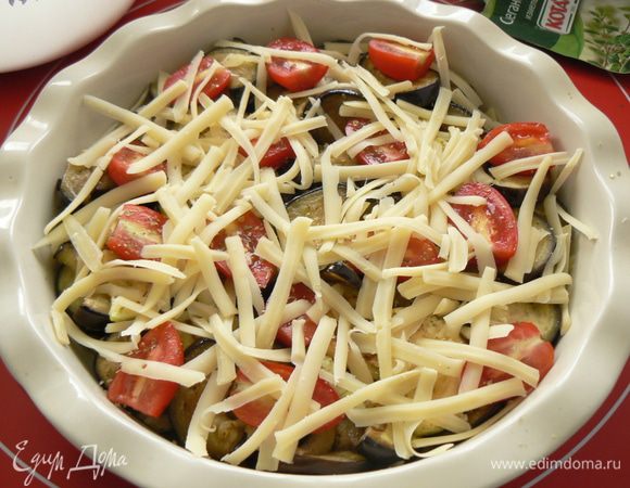 посыпать сыром