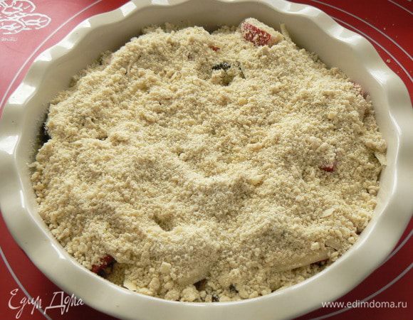 Посыпать крошкой