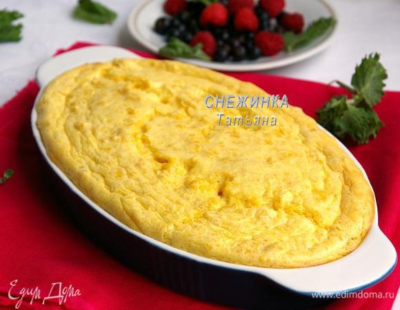 Ставим выпекаться в разогретую до 180С духовку на 25 минут. В одной форме получается вот так…