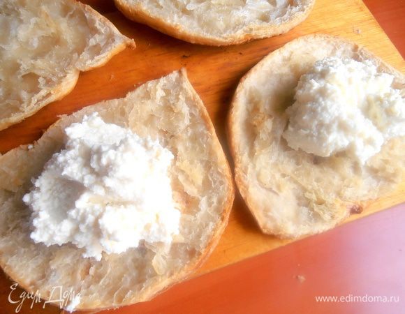 И так заполняем обе мордочки начинкой.