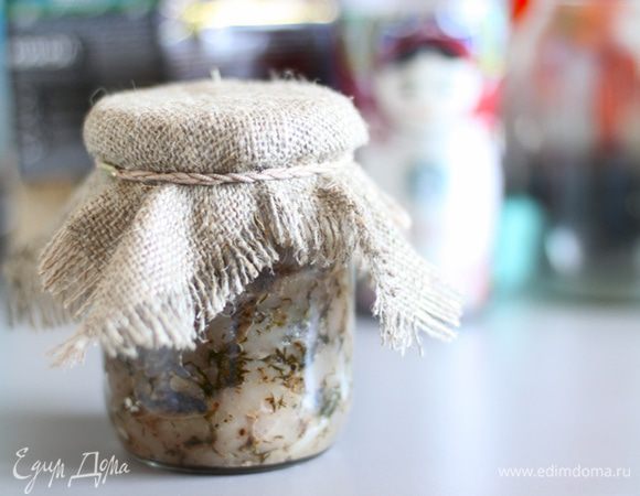 Получившуюся смесь я убирала на ночь в холодильник, чтобы курица пропиталась ароматами специй. На самом деле, убирать курицу на ночь не обязательно, можно сразу приступать к следующему пункту.