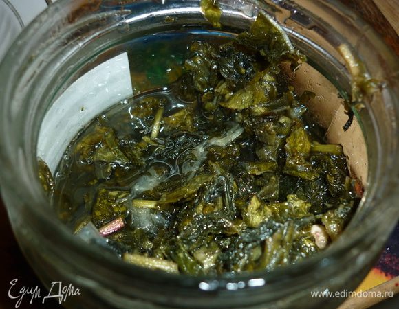 это получился концентрат. благодаря отсутствию воды и присутствию лимонного сока и сахара, в холодильнике эта мохито-каша может стоять очень долго. простите, милые хозяйки, но тому, что на этом фото, уже 2 недели. на вкусе это совершенно не отразилось. каша эта легко переносит жару опять таки благодаря естественным консервантам. поэтому на пикничок, в поход и даже в поезд берем с собой смело