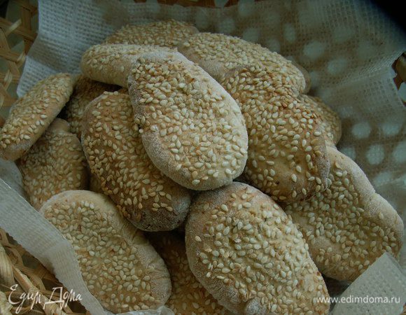  На днях пекла очень вкусные бискотти отЛаВандыhttp://www.edimdoma.ru/retsepty/54331-korolevskie-biskotti-s-kunzhutom-kuhni-narodov-mira Очень нежное нежирное печенье. Попробуйте! Спасибо, Викуша!!!